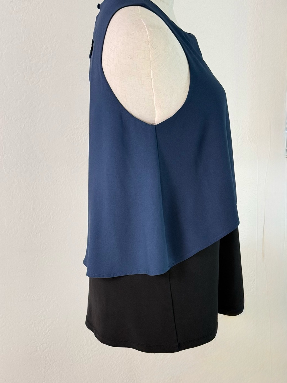 VTG Lucy & Laurel Navy and Black Layered Tank Top Sz:M Minimalist - Picture 12 of 12